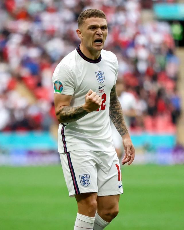 开云体育视频直播-英格兰队轻取瑞典队，奥恰洛夫状态火热